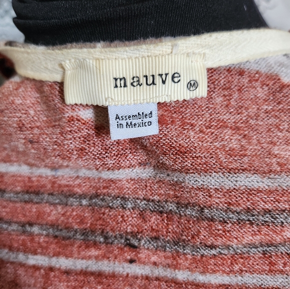 Mauve - Multi-Colored Aztec Short Sleeve Cardigan - (M) - Picture 2 of 7